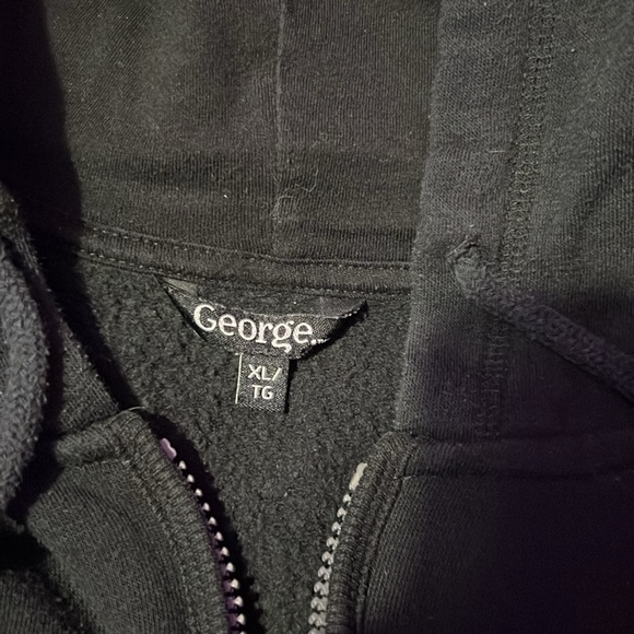 Zip up hoodie - Picture 2 of 3